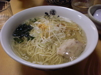 「塩ラーメン 700円」@塩専門 ひるがお 東京駅店の写真