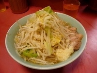 「ラーメン（野菜にんにくマシ）」@ラーメン二郎 歌舞伎町店の写真