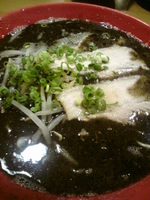 「黒ラーメン ランチAセット ￥850」@博多一幸舎 総本店の写真