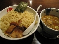 「節骨つけ麺750円（大盛・冷）」@節骨麺たいぞう 池袋本店の写真