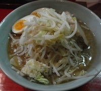 「らーめん（ニンニク）+煮卵、豚ごはん」@らーめん一の写真