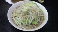 「小らーめん 麺少なめ 野菜増し  ￥680」@らーめん豚喜の写真