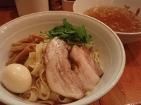 「塩味つけ味玉（850円）【限定】（太麺）+大盛（100円）」@ShiNaChiKu亭の写真