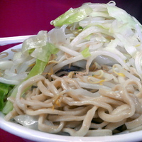 「小ラーメン ￥650（ヤサイ・ニンニク♪）」@ラーメン二郎 ひばりヶ丘駅前店の写真