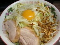 「小ラーメン（野菜増しニンニク）+汁なし 730円」@ラーメン二郎 横浜関内店の写真