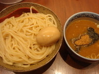 「つけめん（中）+味付け玉子」@つけ麺専門店 三田製麺所 五反田店の写真