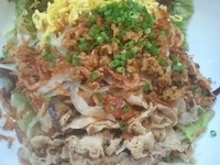 「ピリ辛黒酢冷麺（中盛ハーフ）」@山勝軒の写真