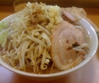 「小ラーメン（650円）、300g、ヤサイニンニク、唐辛子抜き」@ラーメン荘 地球規模で考えろ 伏見本店の写真