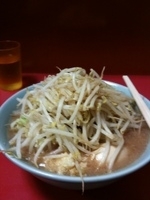 「チャーシューメン・味玉/野菜W、ニンニク、カラメ」@ラーメン二郎 歌舞伎町店の写真