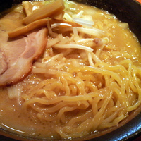 「味噌らーめん・大盛り ￥850」@北海道らーめん 楓 平和島店の写真