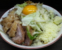 「小ぶた 汁なし 粉チーズ ヤサイマシ」@ラーメン二郎 横浜関内店の写真