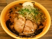 「カレー味噌らーめん （大盛） 880円 + 塩玉子 100円」@味噌屋八郎商店 新宿店の写真