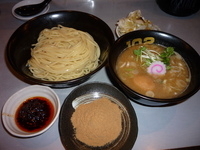 「味玉つけめん 900円 + ネギ 100円」@つけめん102 大宮店の写真