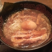 「ガラ喰楽らぅ麺」@らぅ麺 ガラ喰楽学校 大宮店の写真