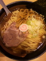 「らーめん中盛￥680」@麺屋大斗 西新橋店の写真