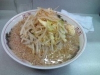 「らーめん（ヤサイニンニクカラメ）」@ラーメン 神田店の写真