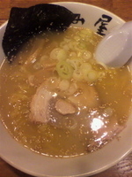 「塩ラーメン￥680+ランチA（ミニチャーマヨ丼）￥150」@らーめん むつみ屋 銀座一丁目店の写真