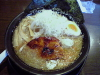 「黒らーめん こってり（硬め）」@らーめん 三河開花亭 牛沢店の写真