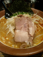 「赤辣麺 太麺」@豚骨醤油らーめん 誠屋 八幡山本店の写真