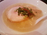 「ラーメン（白）」@音麺酒家 楽々の写真