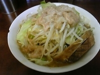 「小ラーメン（アブラ・カラメ）」@ラーメン二郎 めじろ台法政大学前店の写真