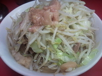 「小ラーメン+ニンニクアブラ」@ラーメン二郎 ひばりヶ丘駅前店の写真