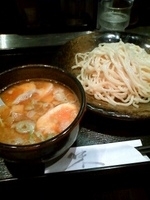 「つけ麺(並) 背脂増し サービス券の味玉」@つけ汁麺 大熊製麺の写真