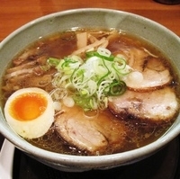 「しおとろらーめん（塩・とろやか）+クーポン厚切りチャーシュー2枚」@らーめん いっ直の写真