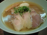 「しお全部入り（1050円）」@町田汁場 しおらーめん 進化の写真