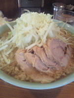 「小ブタ麺固め（ヤサイ・ニンニク）」@ラーメン二郎 亀戸店の写真