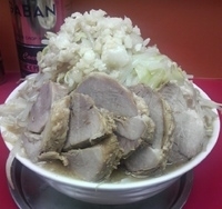 「ラーメン+豚（ヤサイマシマシ+ニンニク+アブラ）」@モッコリ豚の写真