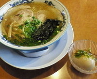 「らーめん（あっさり）+熟玉（100円）=700円」@ラーメン亭 吉相 物見山店の写真