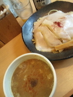 「とろ肉つけめん+ビール」@とろ肉つけ麺 魚とんの写真