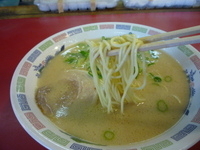 「博多ラーメン 290円」@博多ラーメン はかたや 川端店の写真