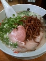 「とんこつらーめん 替玉」@博多風龍 水道橋店の写真