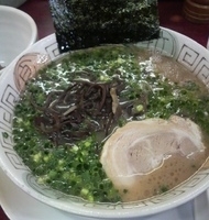 「ねぎらーめん（普通）+替え玉（バリカタ×2）+辛そぼろ」@博多長浜らーめん 楓神の写真