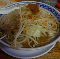 「ふじ麺（650円）、中盛り野菜大盛り」@明心角ふじの写真