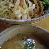 「鶏にぼつけ麺【8月限定】 中盛 830円」@鶏の骨の写真