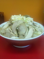 「ラーメン（野菜ダブル・ニンニク少し）」@モッコリ豚の写真