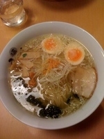 「味玉塩らーめん」@塩専門 ひるがお 東京駅店の写真