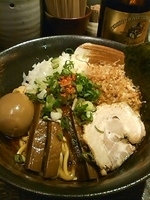 「あぶらそば+ビール（中びん）」@らーめん 瞠 恵比寿店の写真