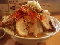 「豚らーめん（850円）（麺多め）（ヤサイニンニクアブラ）」@ラーメン荘 地球規模で考えろ 伏見本店の写真