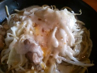 「まぜそば（アブラ+ニンニク）」@製麺所 豚とこむぎの写真