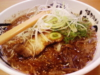 「黒マー油ラーメン+半ちゃんセット」@博多ラーメンげんこつ 灘店の写真
