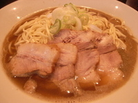 「肉そば大￥950+チャーシュー入りおにぎり￥100」@自家製麺 伊藤の写真
