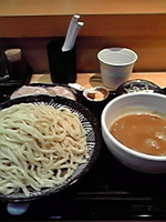 「つけ麺（中盛り無料）+チャーシュー」@つけ麺 道の写真