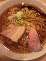 「醤油らーめん（大盛サービス）￥720」@麺や 七彩の写真