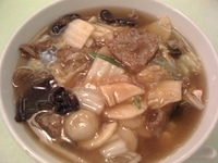 「牛肉入りスープそば（￥1,365）」@龍天江の写真