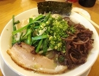 「ラーメン+きくらげ+にらもやし」@博多長浜ラーメン フクフクの写真