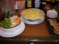 「つけきゃべとん+餃子」@二代目丸源 春日井市民病院前店の写真